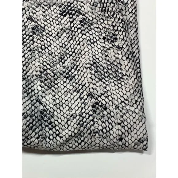 Balance Collection Women's Snakeskin Pull On Leggings Gray & White Size Medium - Picture 2 of 6